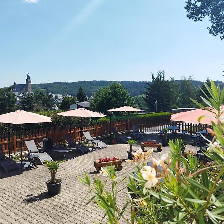 Berghotel Steiger - Erzgebirge شنيهبرغ المظهر الخارجي الصورة