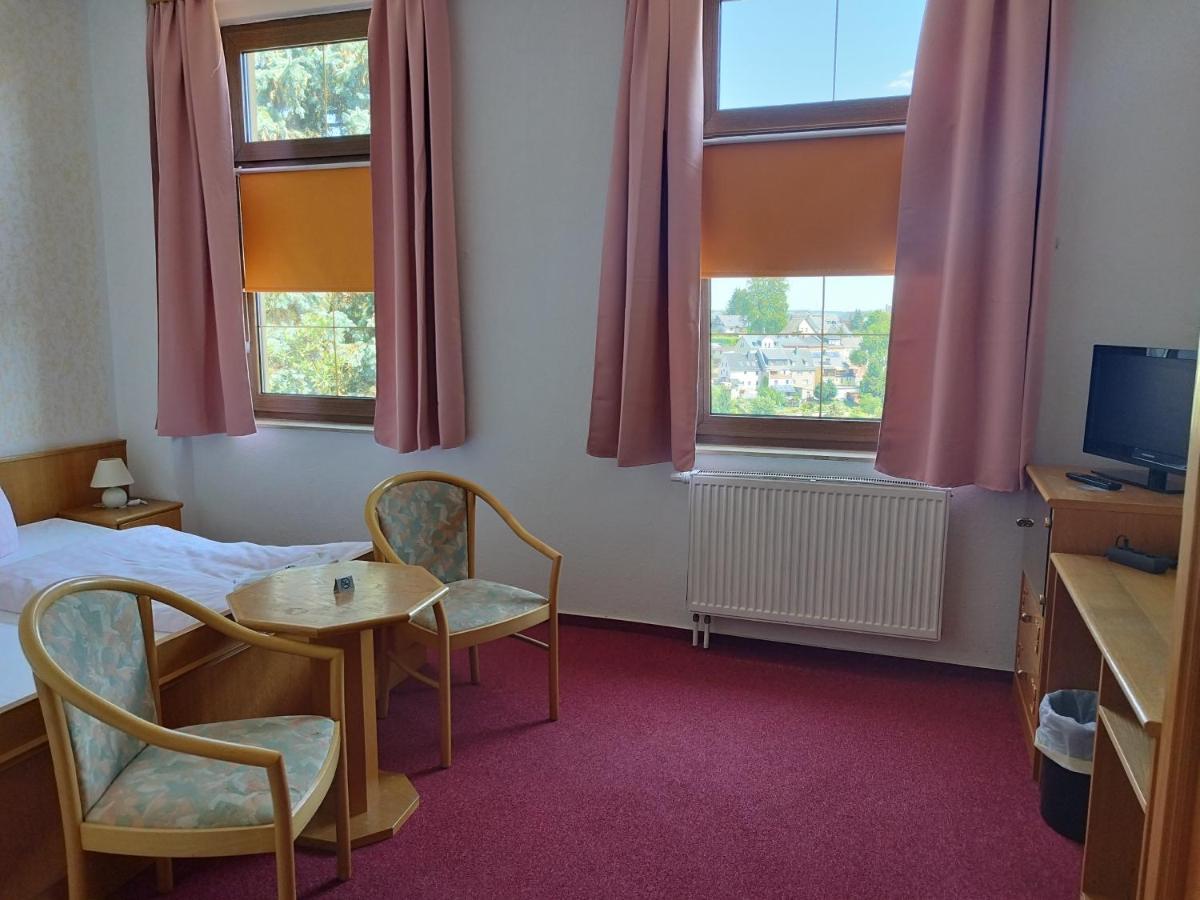 Berghotel Steiger - Erzgebirge شنيهبرغ المظهر الخارجي الصورة